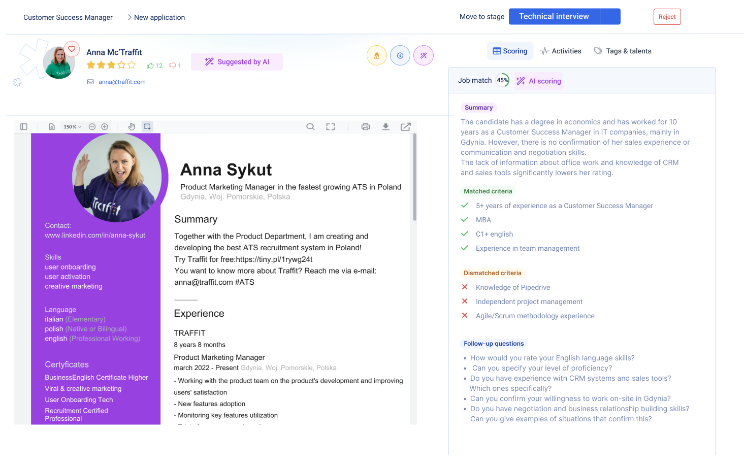 Traffit AI - candidate panel with AI scoring and interview question suggestions